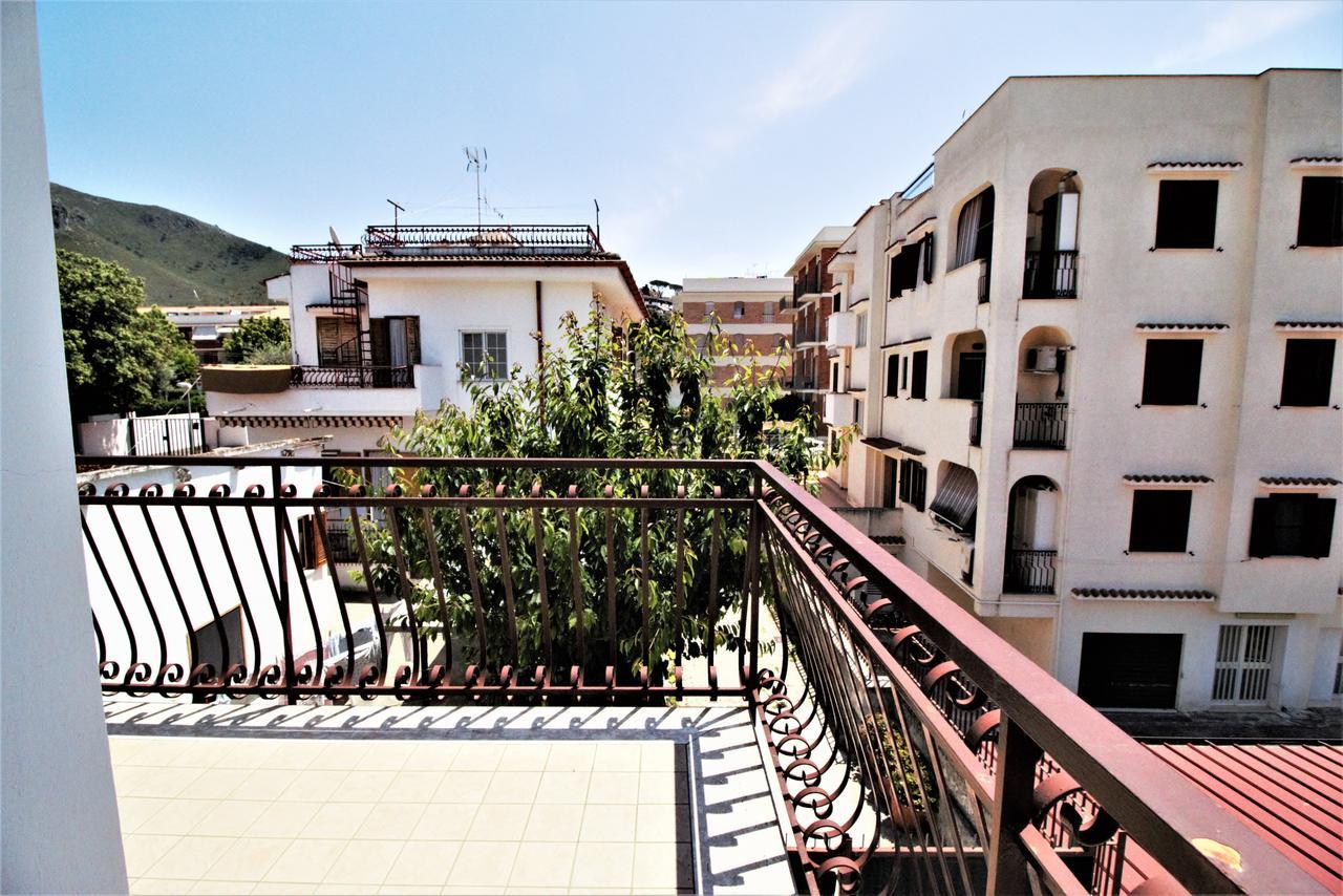 Holidaycasa Leone - Con Posto Auto A 200Mt Dal Mare Sperlonga Eksteriør bilde